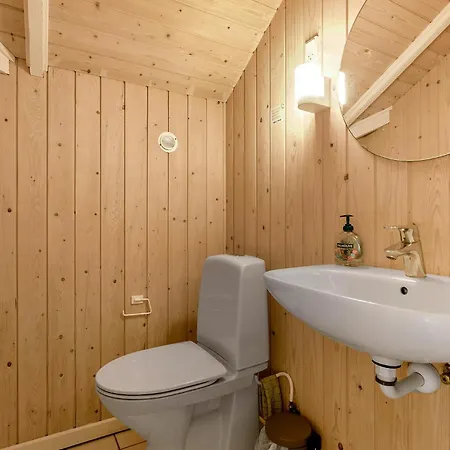 Härligt Hem I Ebeltoft Med Bastu Semesterbostad *