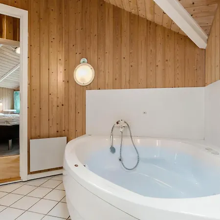 Semesterbostad Härligt Hem I Ebeltoft Med Bastu *
